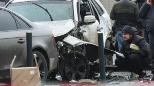 RUSSIAN GENERAL KILLED IN MOSCOW CAR BOMB, RAISING FRESH SECURITY FEARS